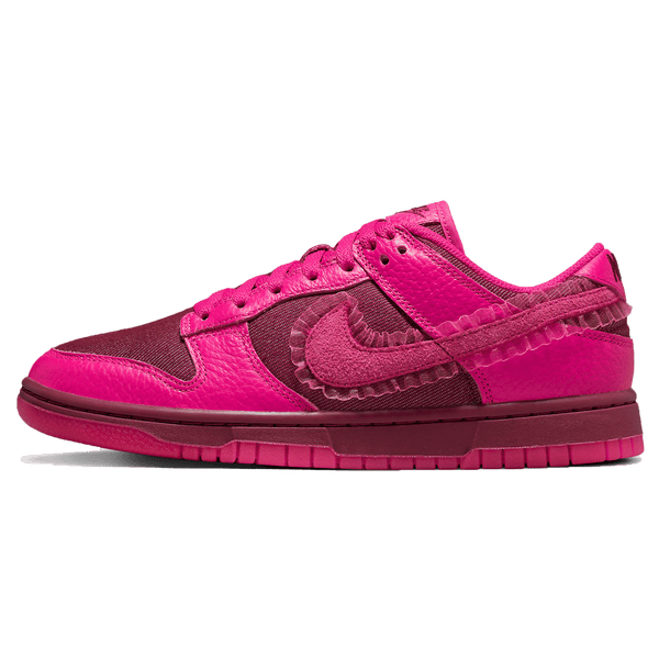 Nike Wmns Dunk Low 'Valentine's Day'- Streetwear Fashion - helmiss.com