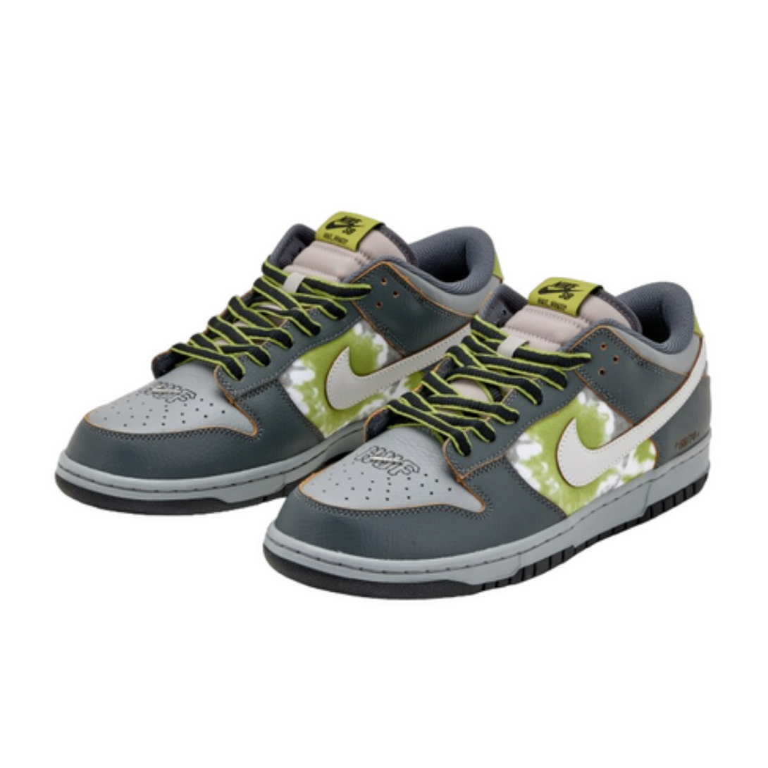 Nike x HUF SB Dunk Low 'Wait, What!?' Friends & Family- Streetwear Fashion - helmiss.com