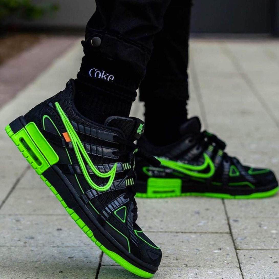 Off-White x Nike Air Rubber Dunk 'Green Strike'- Streetwear Fashion - helmiss.com