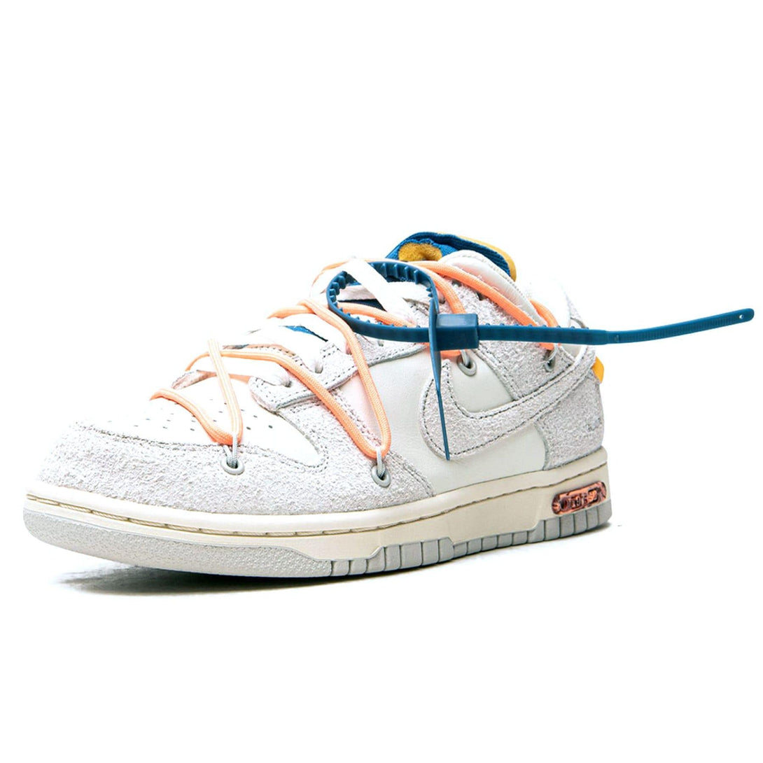 Off-White x Nike Dunk Low 'Lot 19 of 50'- Streetwear Fashion - helmiss.com