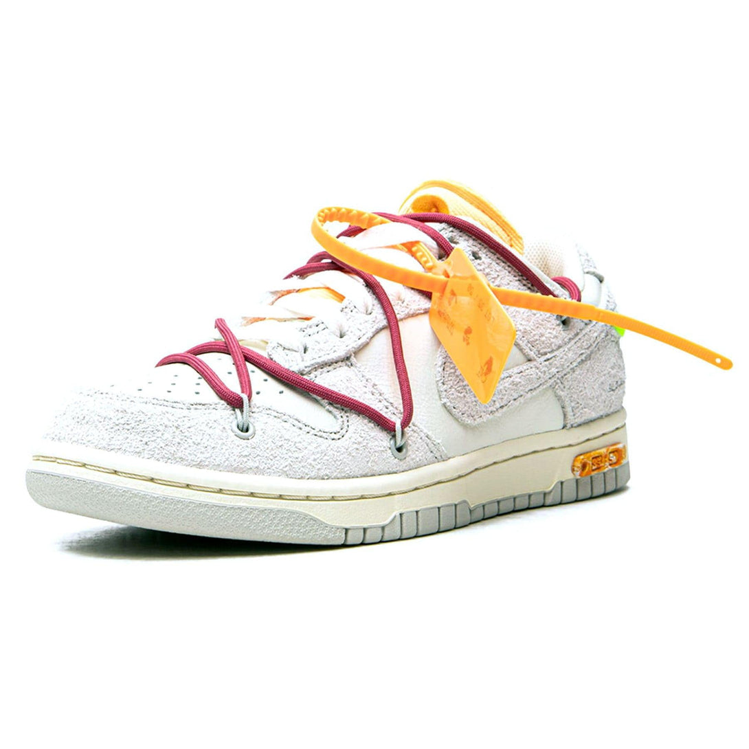 Off-White x Nike Dunk Low 'Lot 35 of 50'- Streetwear Fashion - helmiss.com