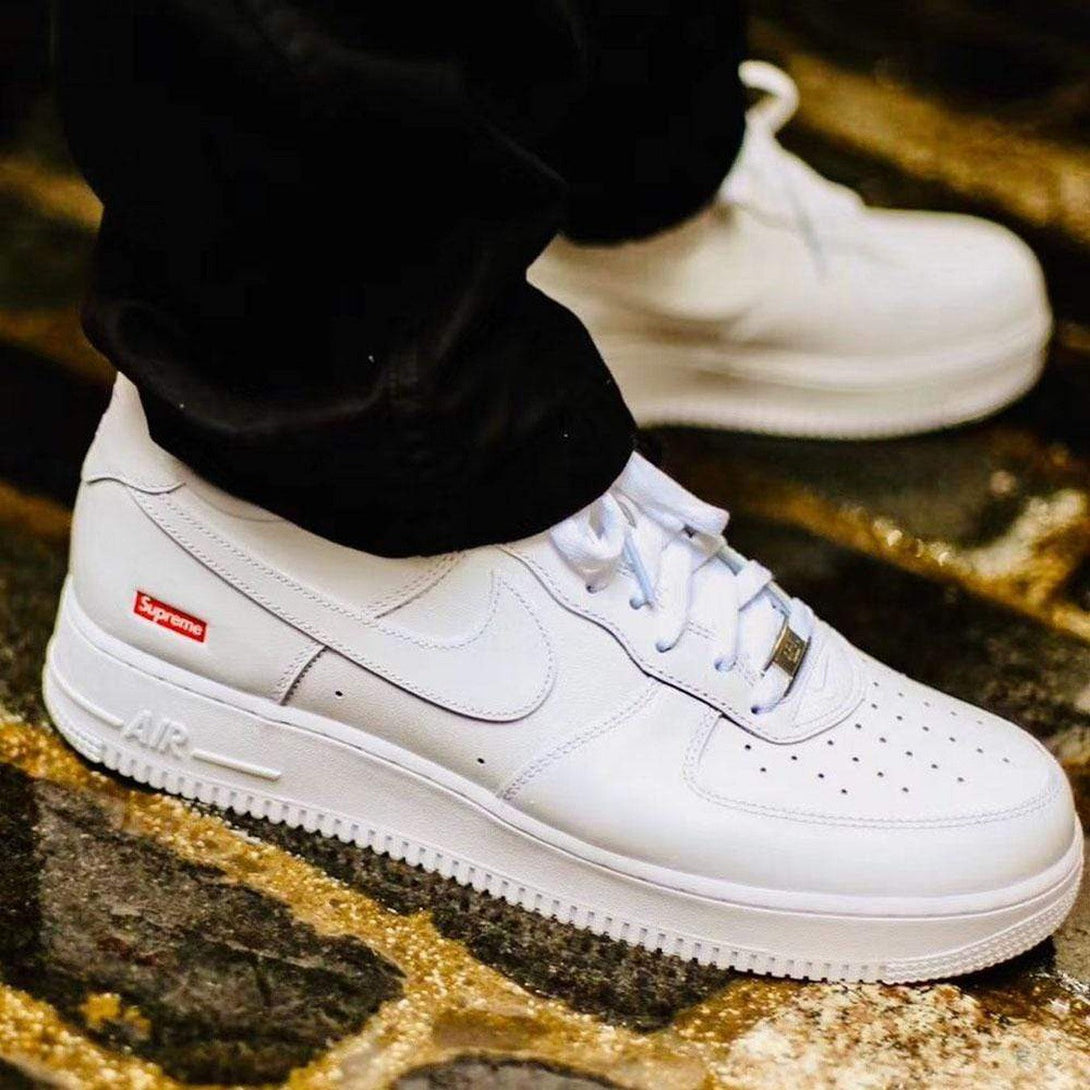 Supreme x Nike Air Force 1 Low 'Box Logo - White'- Streetwear Fashion - helmiss.com