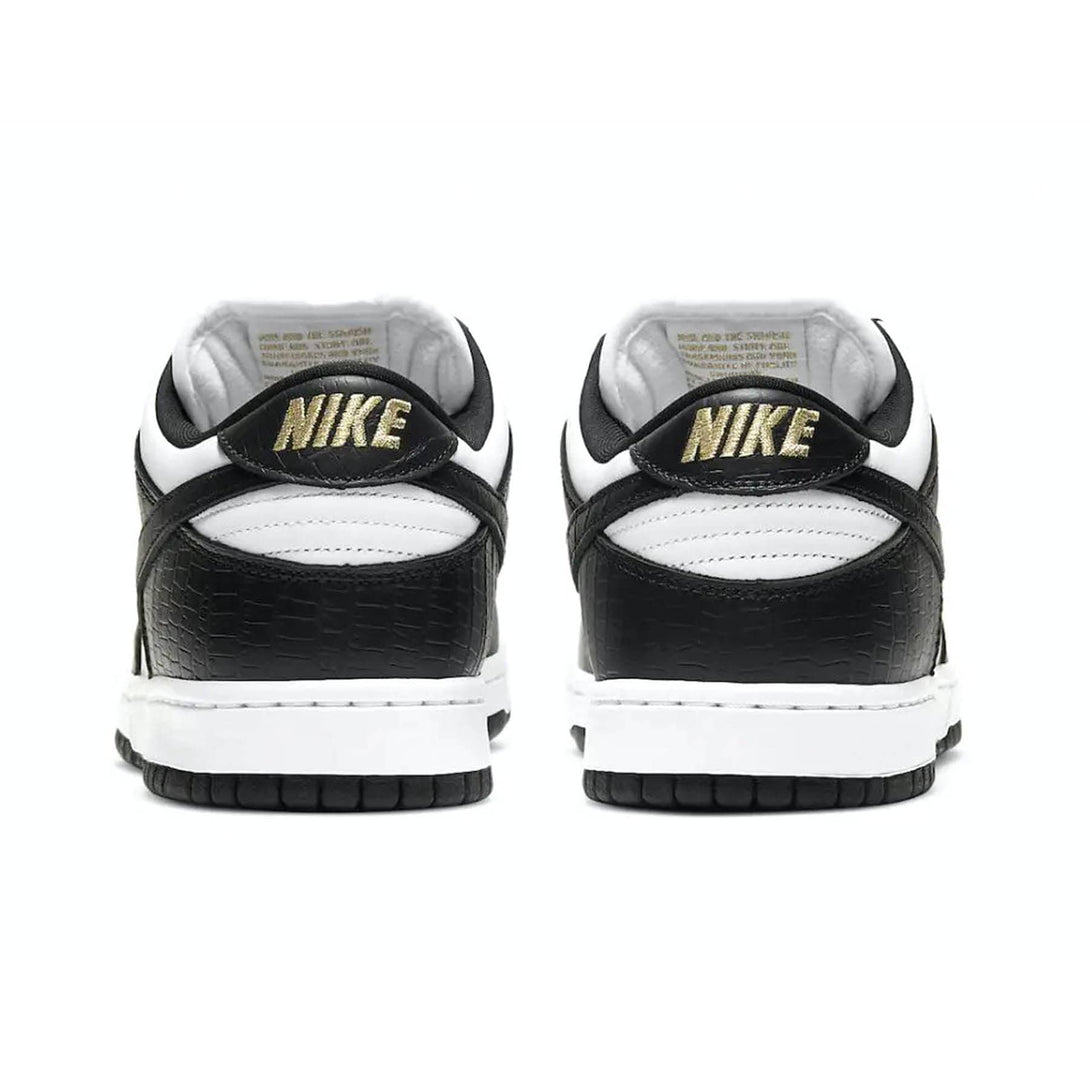 Supreme x Nike Dunk Low OG SB QS 'Black'- Streetwear Fashion - helmiss.com