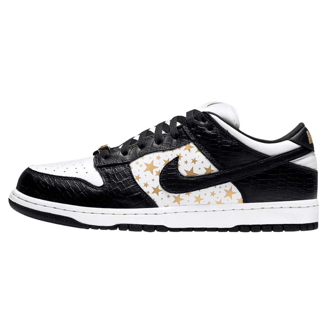 Supreme x Nike Dunk Low OG SB QS 'Black'- Streetwear Fashion - helmiss.com